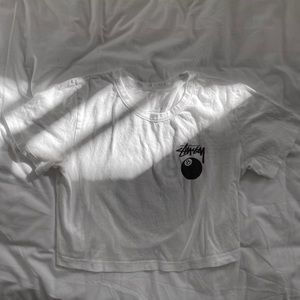 cropped stüssy 8 ball t-shirt